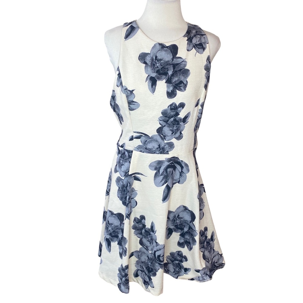 Lush dress floral Fit and Flare Sleeveless Racerback Cutout Navy‎ Cream Sz S